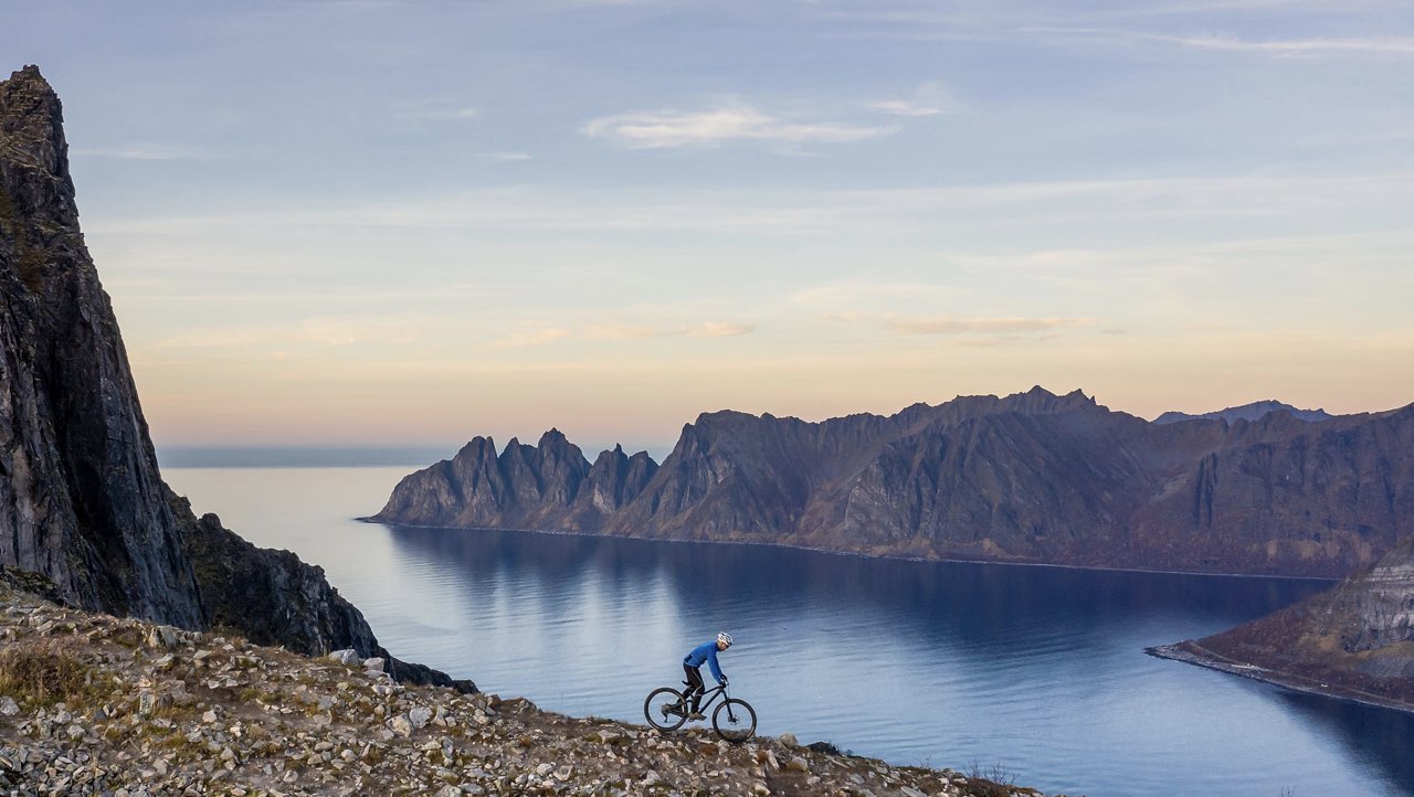 08封面圖.001.jpeg 08封面圖.001.jpeg